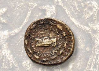 Market Evaluation: Hands clasped in Cooperation and Friendship