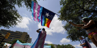 Texas again allows investigations targeting parents of transgender children