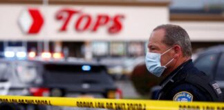 In the United States, at least 10 dead in a shooting in a supermarket in Buffalo, New York