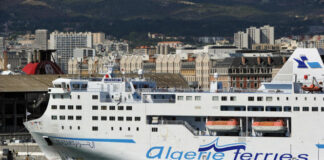 “I haven’t slept for three days”: in Marseille, the endless wait for Algerie Ferries customers