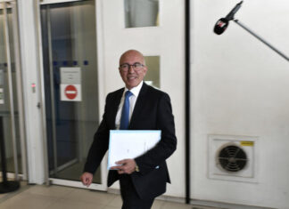 Legislative elections 2022: local anchoring or national strategy, the hearts of Republicans swing