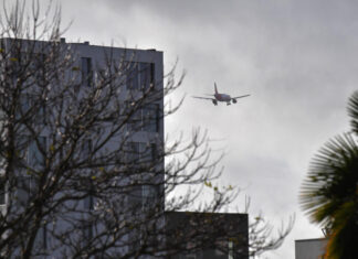 Young people willing to pay more to fly more sober