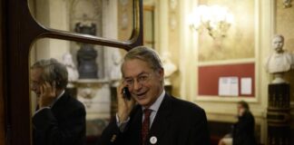 Philippe Marini, mayor of Compiègne, in police custody in a corruption case