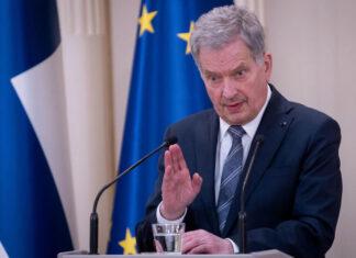 Finland formalizes ‘historic’ NATO bid, Sweden set to follow