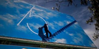 Opening clap for the 75th Cannes Film Festival