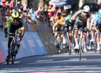 Cycling: Biniam Girmay becomes the first Eritrean to lift his arms on a Grand Tour