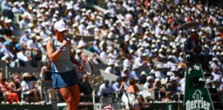 In the Roland-Garros final, Iga Swiatek plays more than a title