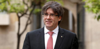 Catalonia: Independence leader Carles Puigdemont quits party presidency