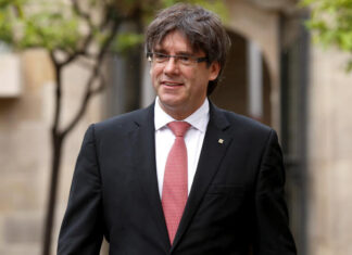 Catalonia: Independence leader Carles Puigdemont quits party presidency