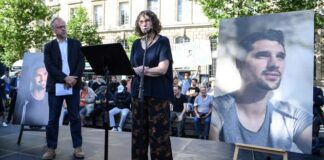 War in Ukraine: tribute in Paris to journalist Frédéric Leclerc-Imhoff, killed while reporting on a humanitarian convoy