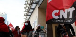 Employees of cleaning companies exhausted by their working conditions