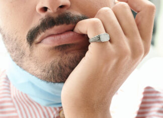 The signet ring is a separate ring