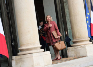 Brigitte Bourguignon qualifies narrowly in Pas-de-Calais during the first round of the legislative elections