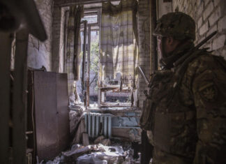 Carnage and lack of weapons on the front: Ukrainians are worried