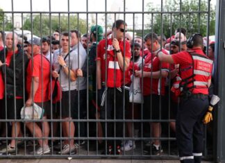 English supporters recount the incidents at the Stade de France in front of the Senate