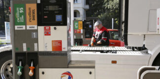 Road transport employees launch a mobilization campaign for wages