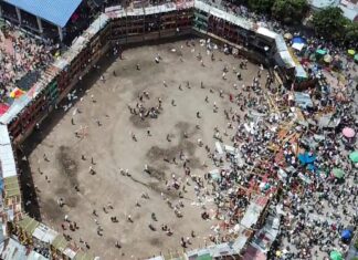 At least four dead and dozens injured in the collapse of bleachers in Colombia