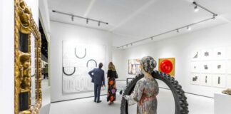 In the Netherlands, armed robbers break into the European art fair in Maastricht