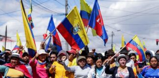 In Ecuador, the natives and the government sign an agreement that ends the demonstrations
