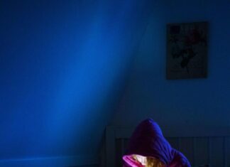 Lighting in living spaces: a lever for public health?