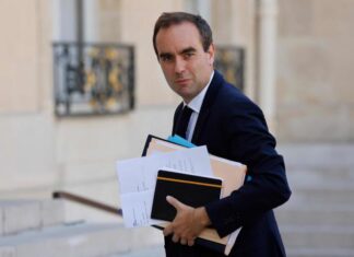 The budget of the armies suspended to tight arbitrations