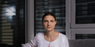 Maryna Viazovska, Ukrainian mathematician, receives the Fields Medal