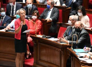 For Elisabeth Borne and her government, the first questions to the Assembly under tension