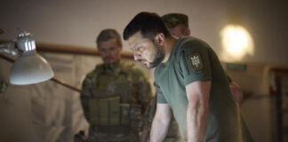 Ukraine: Zelensky sacks prosecutor general and security chief