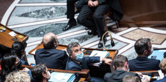 The Macron camp multiplies gestures towards LR to hope to obtain the support of some of its deputies