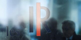 Aurélien Pradié, François-Xavier Bellamy and Michel Barnier interested in the presidency of the LR party