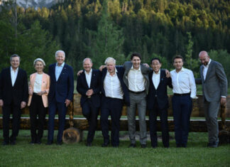 The leaders of the G7 in complete relaxation, this may be a detail for you…