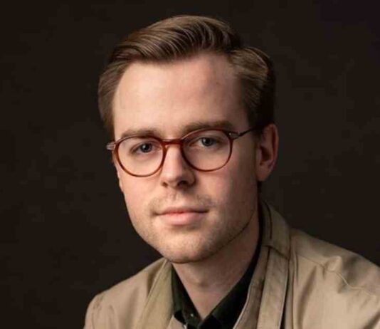 ‘Cook in the Matrix’ – Crouton creator Devin Davies becomes the first Kiwi to win an Apple Design Award cook-in-the-matrix-crouton-creator-devin-davies-becomes-the-first-kiwi-to-win-an-apple-design-award