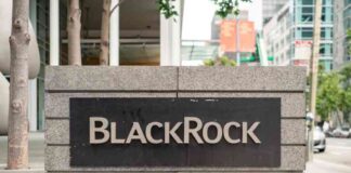 BlackRock ETFs Outperform Grayscale with Bitcoin Dogs Listing on Three Exchanges news-19082024-122411