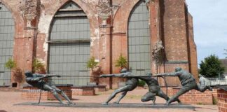 Bitcoin Retail Investors Selling Signals: Preparing for a Pullback news-22112024-140354