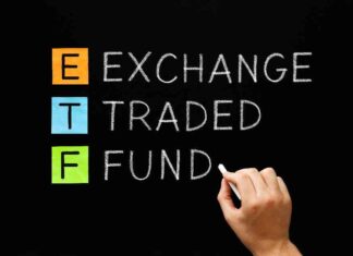 Bitcoin ETFs Forecasted to Outperform in 2025 bitcoin-etfs-forecasted-to-outperform-in-2025