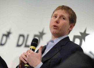 Decentralized AI: Bigger Opportunity Than Bitcoin – Barry Silbert decentralized-a-bigger-opportunity-than-bitcoin-barry-silbert
