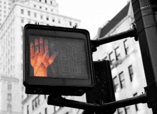 Bitcoin Price Retreats as Rising Interest Rates Impact Risk Assets bitcoin-price-retreats-as-rising-nterest-rates-mpact-risk-assets