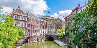 Utrecht: A Dynamic Hub of Culture, Sports, and Careers Utrecht, Utrecht Nieuws, Utrechts Sportnieuws, Roemeens Voetbalelftal, Nederlands Elftal, Ajax Utrecht, FC Utrecht, Opstellingen, Gemeente Utrecht Vacatures